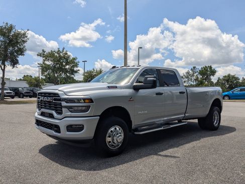 New 2026 RAM 3500 Big Horn AWD/4WD image 7