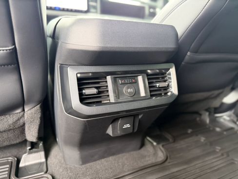 Used 2025 Ford F350 Platinum AWD/4WD image 26