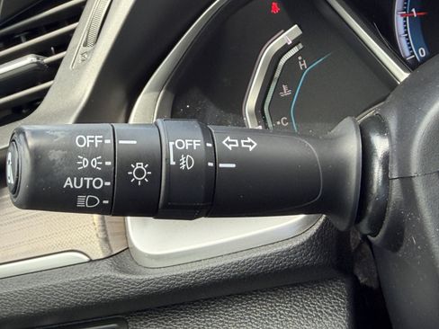 Used 2019 Honda Civic Touring image 25