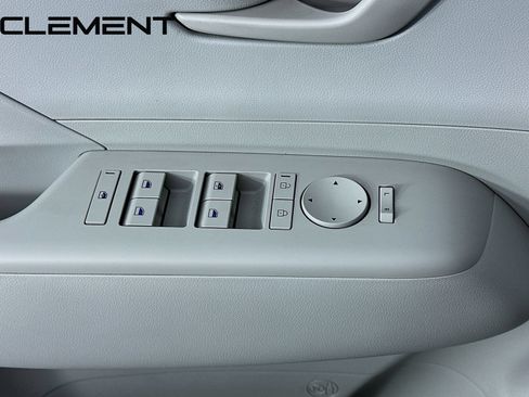 Certified 2025 Hyundai Kona SEL AWD/4WD image 24