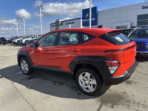 Used 2025 Hyundai Kona SE image 16