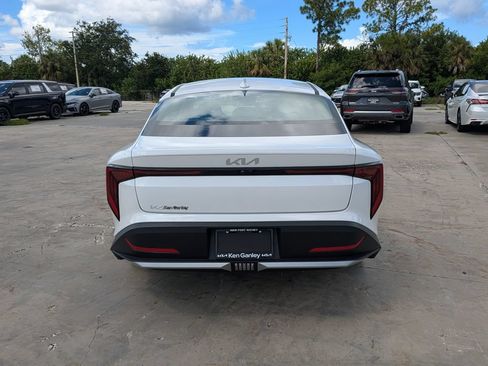 Certified 2025 Kia K4 EX FWD image 7