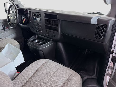 Used 2018 Chevrolet Express 3500 w/ Driver Convenience Package RWD image 25
