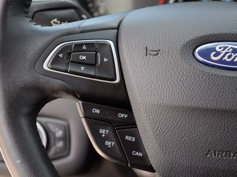 Used 2018 Ford Escape Titanium FWD image 8