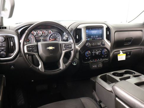 Used 2021 Chevrolet Silverado 1500 LT AWD/4WD image 2