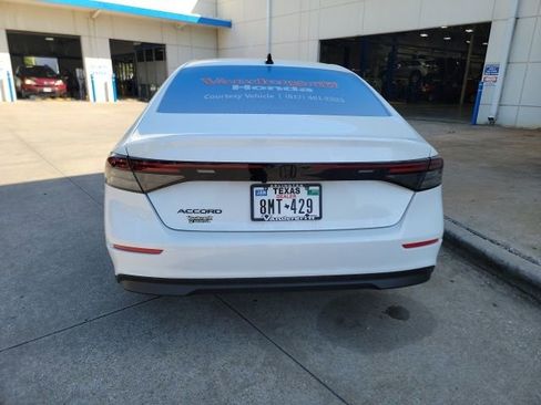 Used 2025 Honda Accord SE image 6