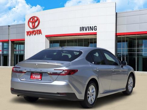 Used 2025 Toyota Camry LE FWD image 4
