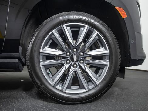 Used 2022 Cadillac Escalade Sport Platinum w/ Heavy-Duty Trailer Package AWD/4WD image 21