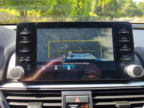 Used 2021 Honda Accord Sport image 25