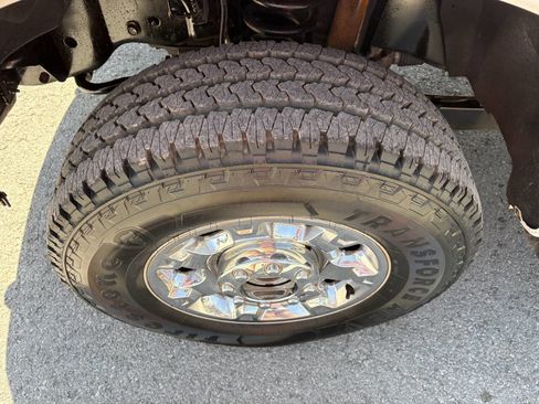 Used 2012 Ford F250 XL w/ PWR Equipment Group image 18