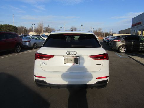 Used 2025 Audi Q3 2.0T Premium image 7