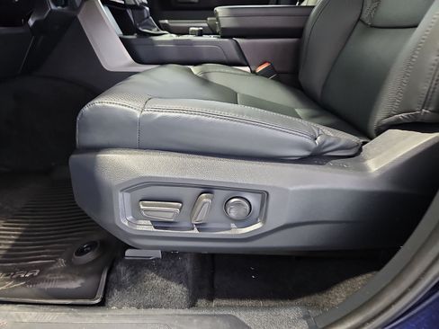 Used 2025 Toyota Tundra SR5 w/ TRD Off-Road Premium Package AWD/4WD image 15