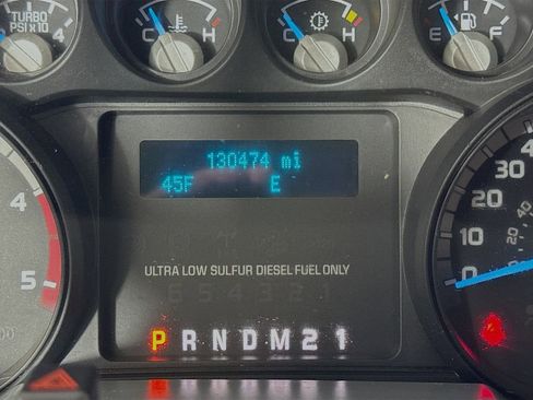 Used 2015 Ford F350 XLT w/ Camper Package image 16