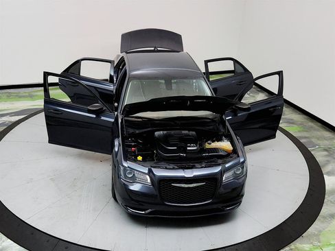 Used 2019 Chrysler 300 Touring w/ Sport Appearance Package RWD image 35