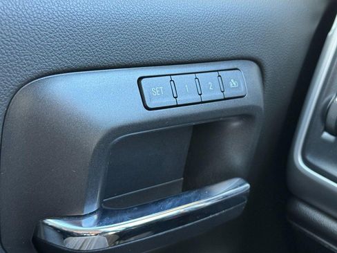 Used 2018 GMC Sierra 1500 SLT image 16