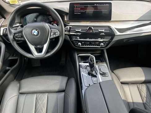 Used 2021 BMW 530i xDrive w/ Convenience Package AWD/4WD image 12