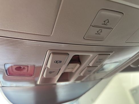 New 2026 Volkswagen Taos SE image 26