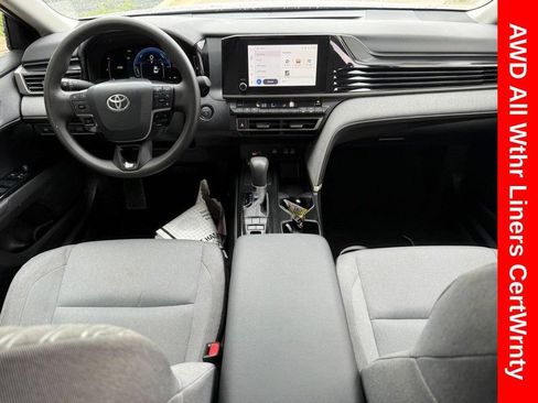 Used 2025 Toyota Camry LE AWD/4WD image 13