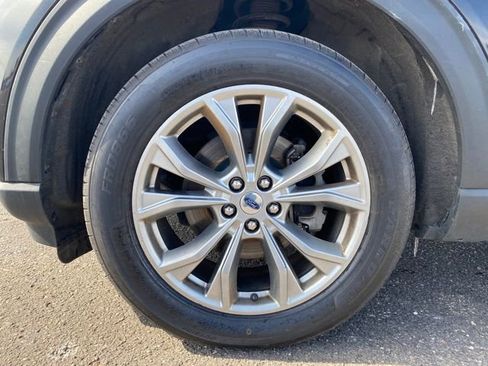 Used 2021 Ford Explorer Limited image 23