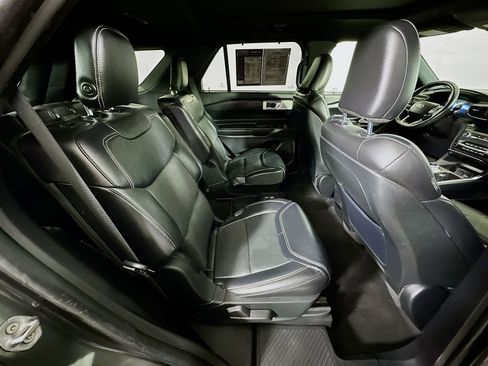 Used 2020 Ford Explorer ST w/ ST Street Pack image 11