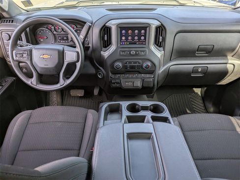 Used 2024 Chevrolet Silverado 2500 Custom w/ Custom Value Package image 13