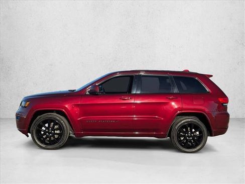 Used 2022 Jeep Grand Cherokee Laredo X image 9