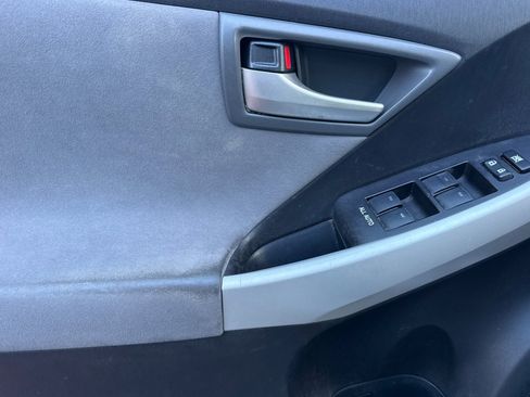 Used 2012 Toyota Prius Three image 11