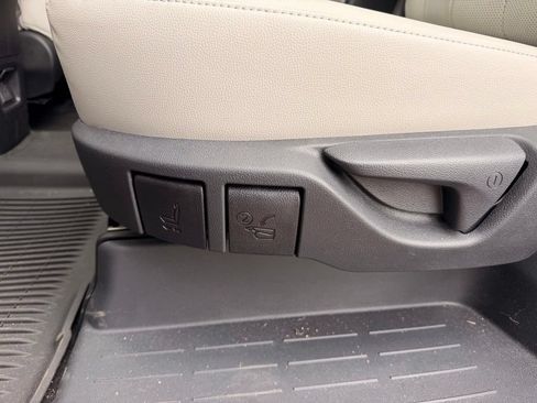 Used 2025 Toyota Grand Highlander AWD image 45