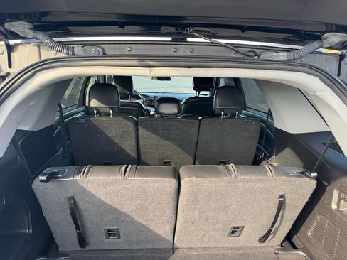 Used 2020 Ford Explorer XLT w/ Equipment Group 202A image 13