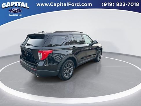 Certified 2022 Ford Explorer XLT w/ Equipment Group 202A image 8