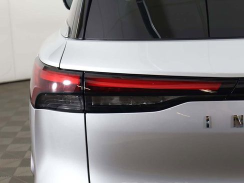 Used 2023 INFINITI QX60 Pure image 16