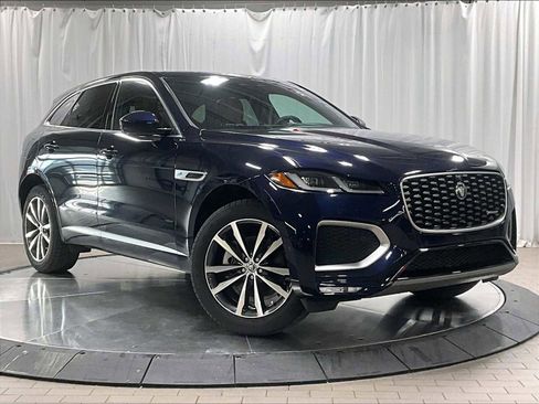 Used 2025 Jaguar F-PACE R-Dynamic S image 12