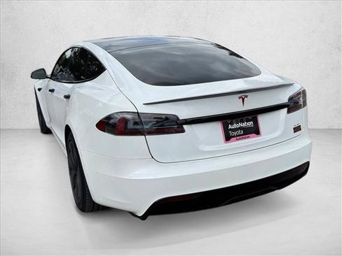Used 2021 Tesla Model S Plaid image 5