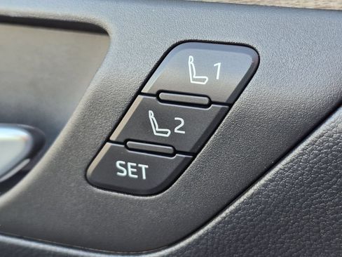 Used 2024 Toyota Grand Highlander AWD image 17