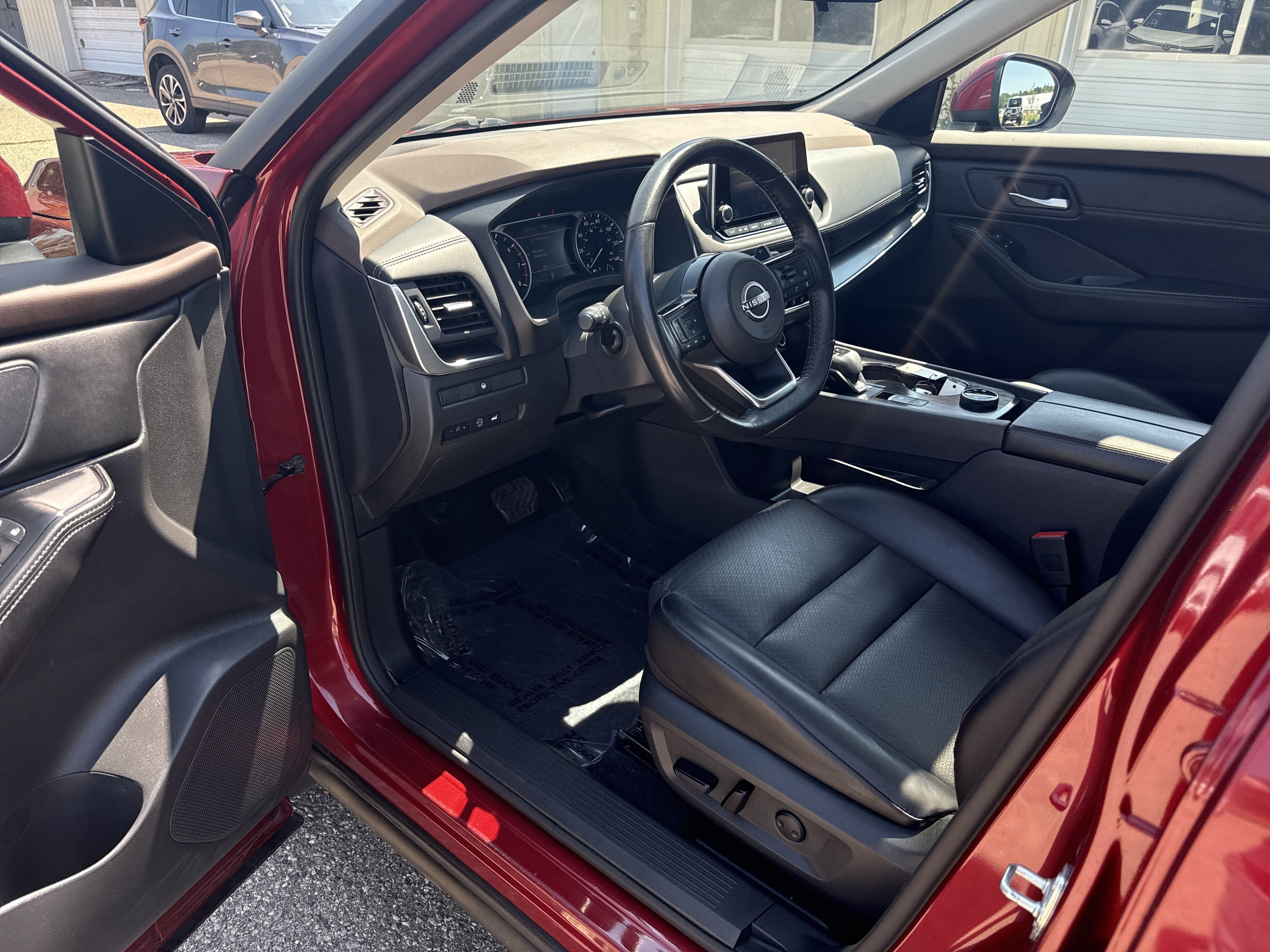 Used 2023 Nissan Rogue SV w/ SV Premium B Package AWD/4WD image 15
