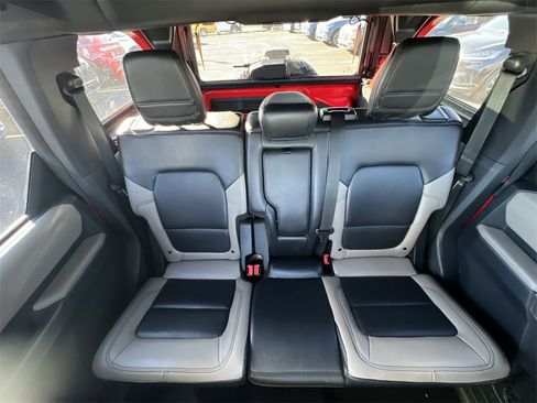 Used 2023 Ford Bronco Wildtrak image 26