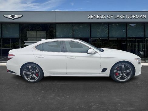 Used 2025 Genesis G70 3.3T Advanced image 3