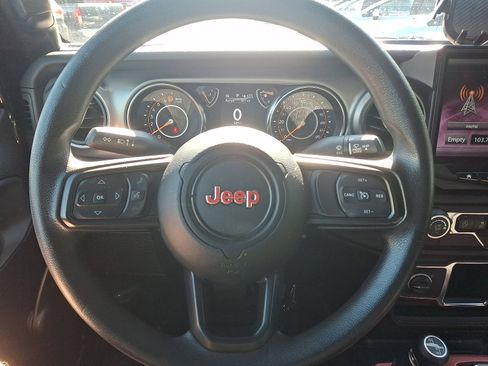 Used 2021 Jeep Wrangler Unlimited Sport AWD/4WD image 17