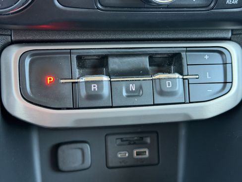 Used 2020 GMC Acadia Denali w/ Technology Package image 28