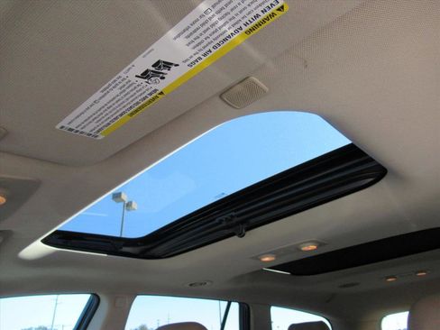 Used 2017 Buick Enclave Premium image 21