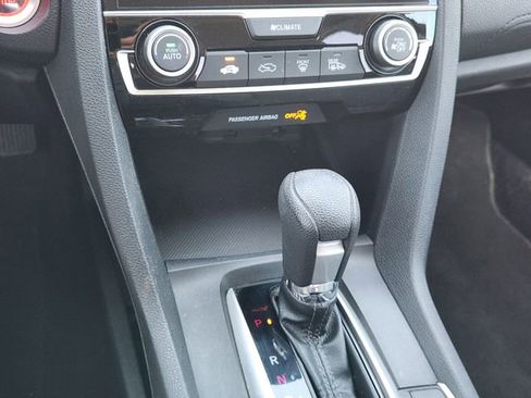 Used 2018 Honda Civic EX image 19