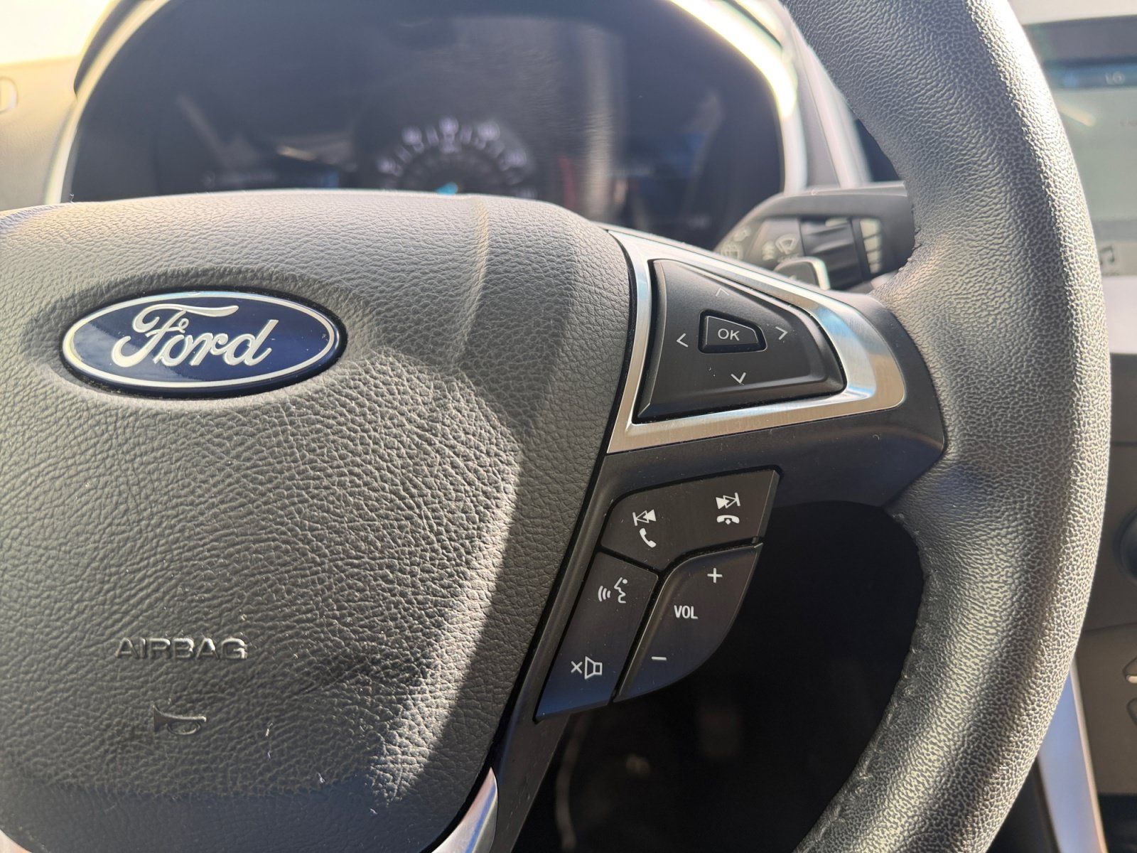 Used 2018 Ford Edge SEL w/ Equipment Group 201A FWD image 18