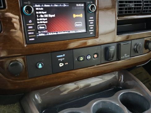 Used 2016 GMC Savana 2500 RWD image 30