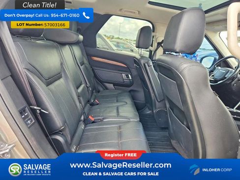 Used 2018 Land Rover Discovery HSE AWD/4WD image 15