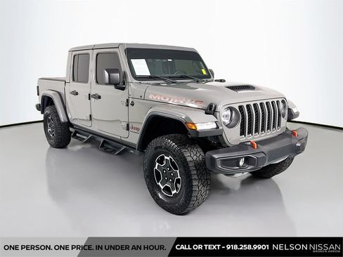 Used 2023 Jeep Gladiator Mojave w/ Cold Weather Group AWD/4WD image 3