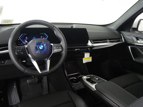 Used 2026 BMW X1 xDrive28i w/ Convenience Package image 17