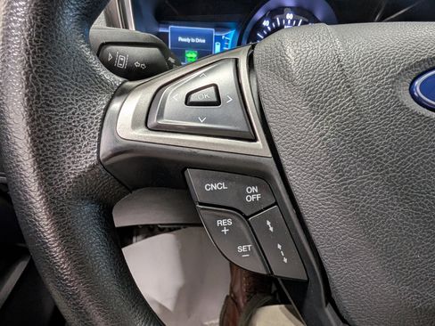 Used 2019 Ford Fusion SE image 20