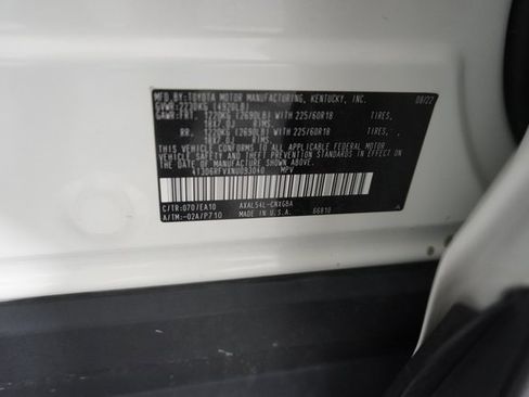 Used 2022 Toyota RAV4 Limited image 22