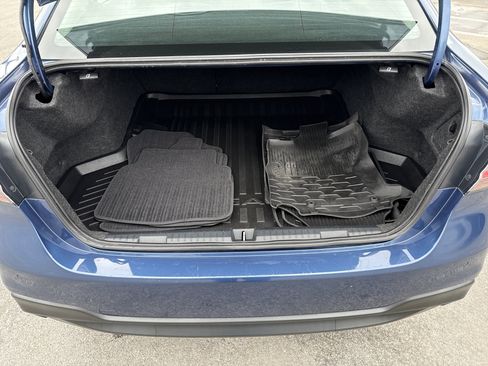 Used 2022 Subaru Legacy Limited w/ Tech Package 3 image 5