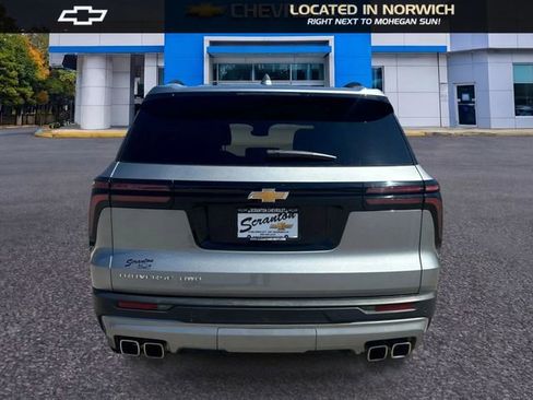 Certified 2025 Chevrolet Traverse LT AWD/4WD image 6
